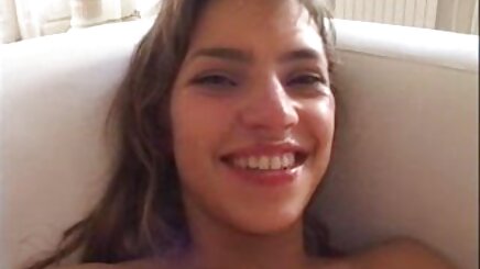 Jennifer beyaz amatör anal pornolar ünlü bir oyuncak ile kız ilgilenir