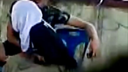 Genç içinde oynama ile 3 eski erkekler yerli porno filmi