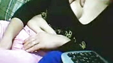 Katerina otel odasında türk porno öğrenci eğleniyor.