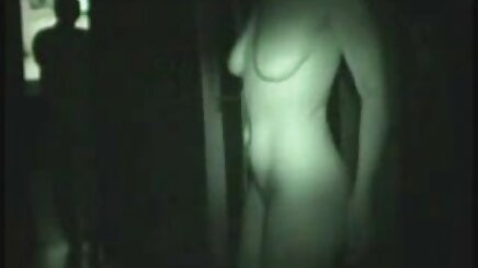 Karısı, kocası, evde bir motel odasında lezbiyen amatör porno sevgilisi